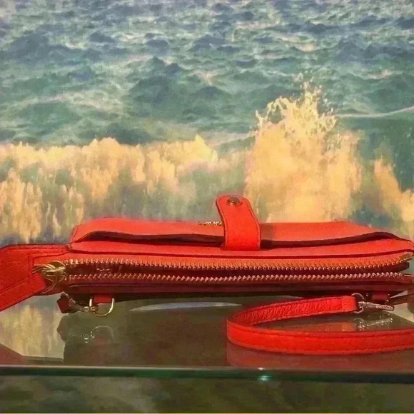 Kate Spade Leather Jackson in Stoplight Small Tab Crossbody Purse - Picture 5 of 17